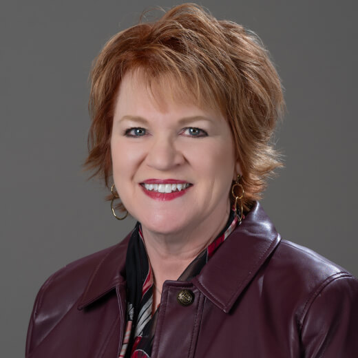 Headshot of team member Barb